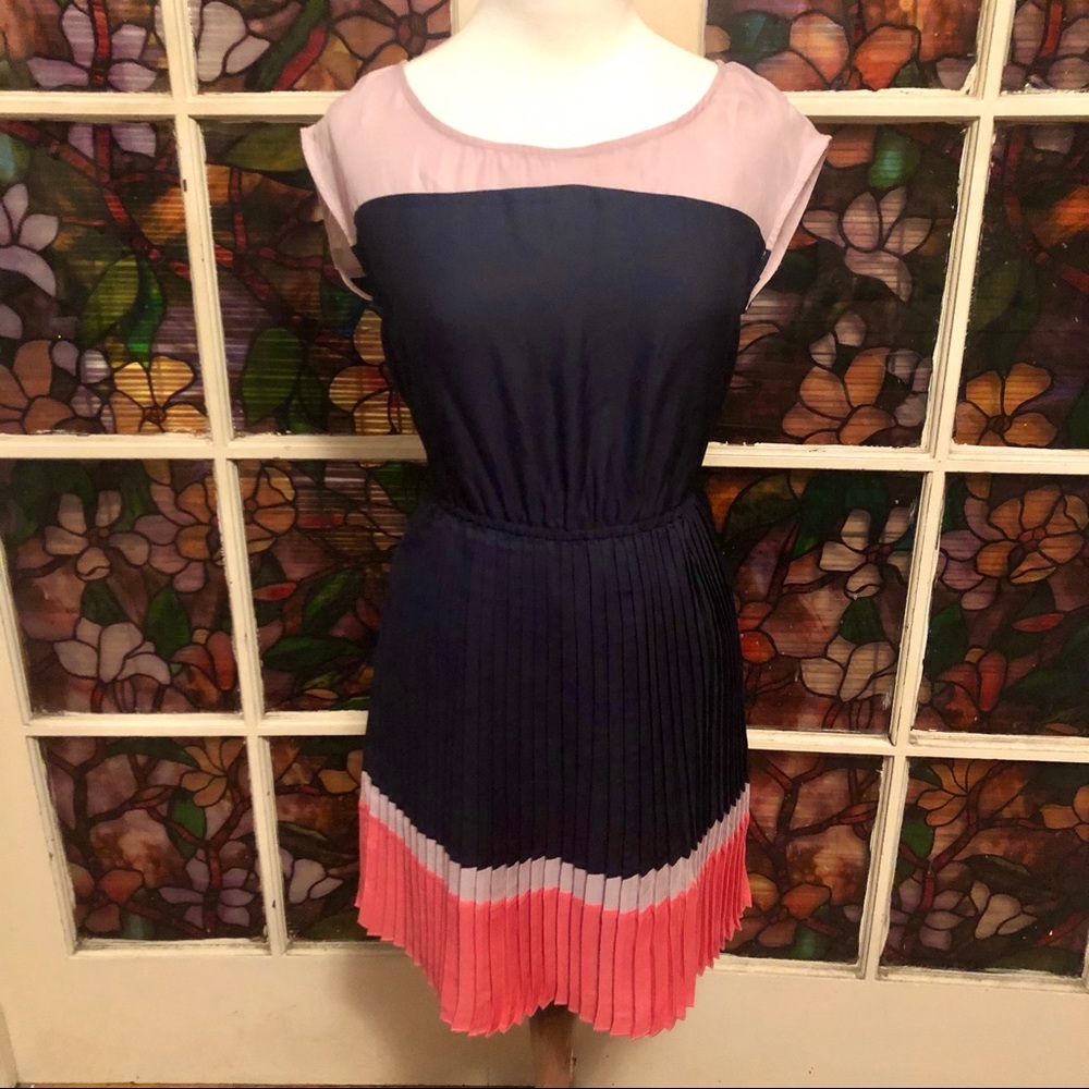 AE Navy Color Block Pleated Dress, open back. XS